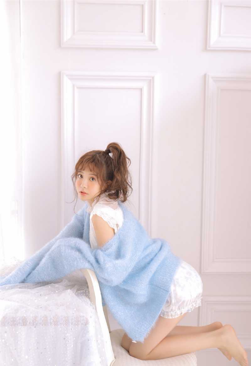 高清蓬松卷发高马尾甜美女孩银河妆撩人私拍图册