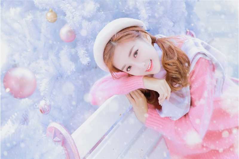 高清冬日雪景甜美双马尾女孩糖分超标图集