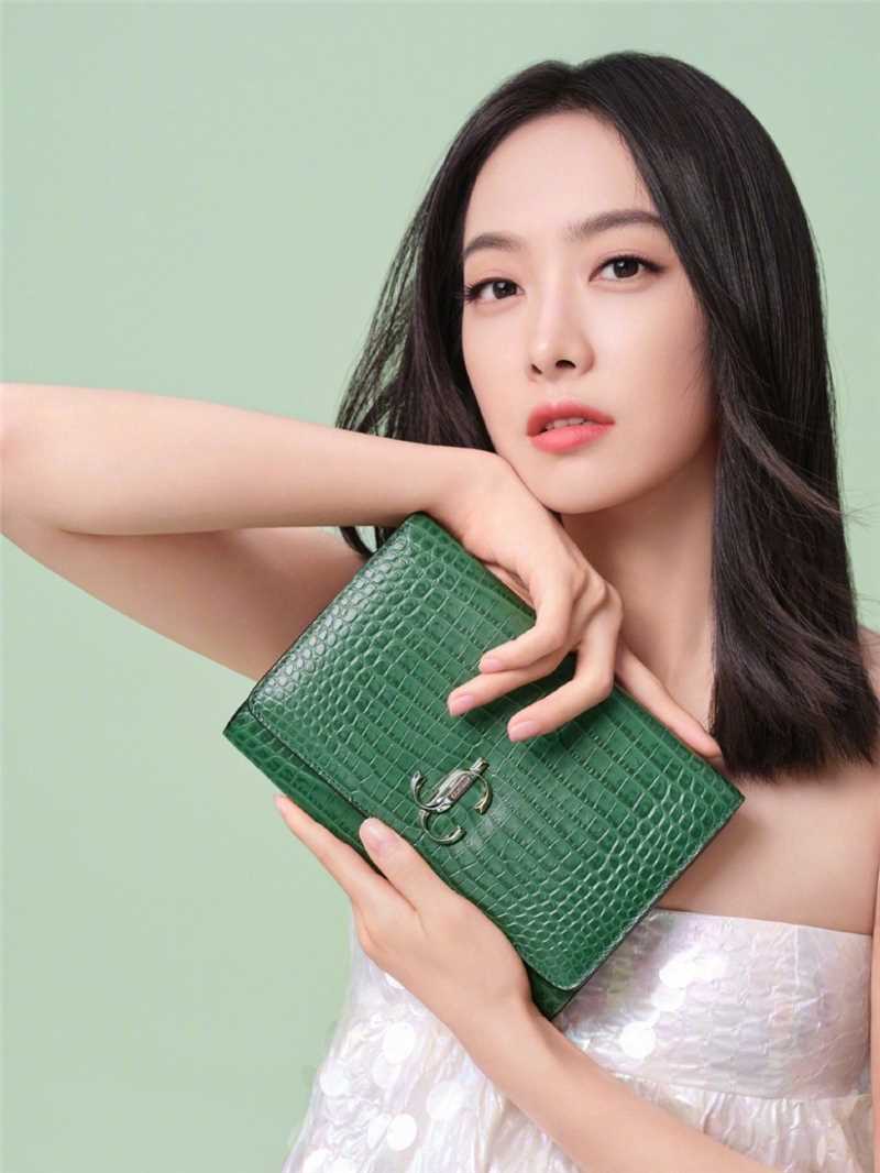 优质成熟长腿美女宋茜又纯又飒的时尚代言图片