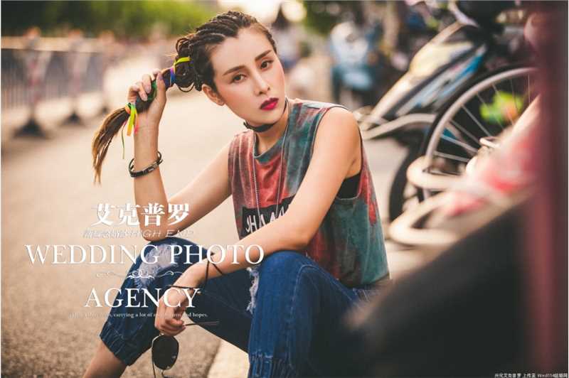 优质酷炫的雷鬼头脏辫少女个性街拍时尚图片图片