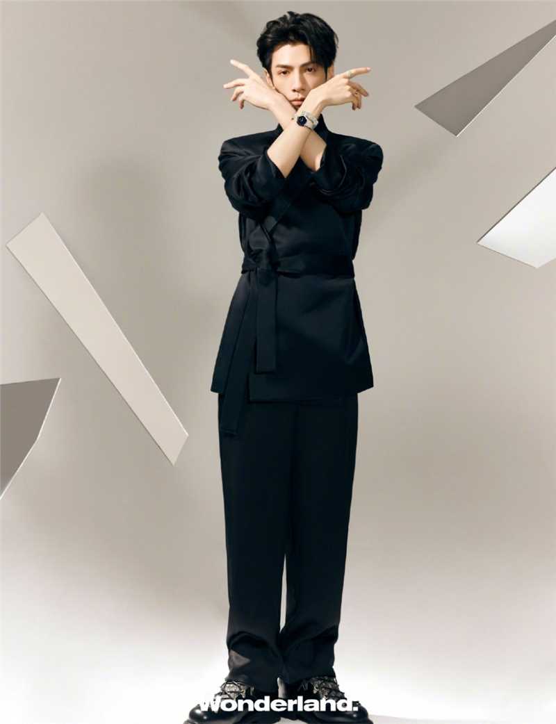 最新罗云熙清秀俊朗时尚大片拍摄高清图片壁纸