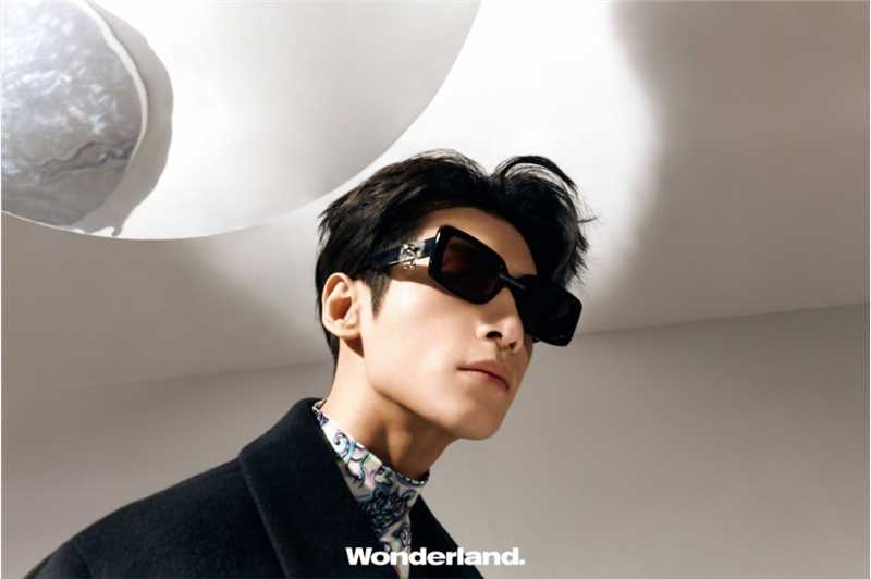 最新罗云熙清秀俊朗时尚大片拍摄高清图片壁纸