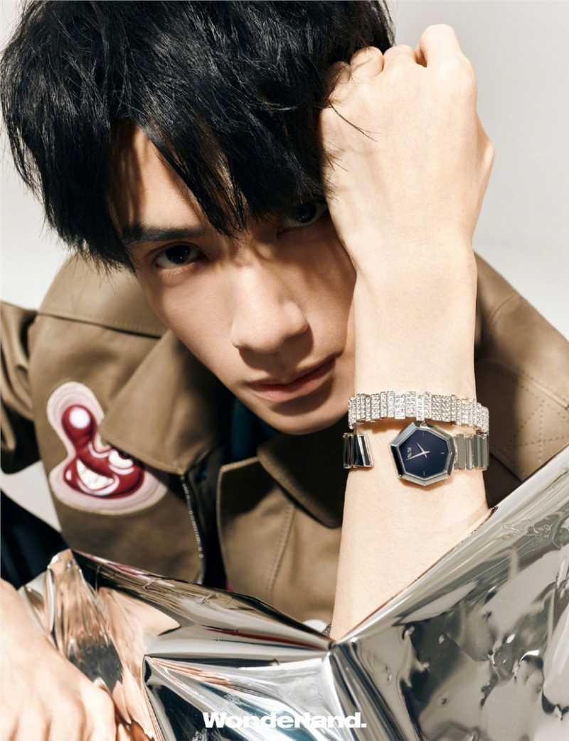 最新罗云熙清秀俊朗时尚大片拍摄高清图片壁纸