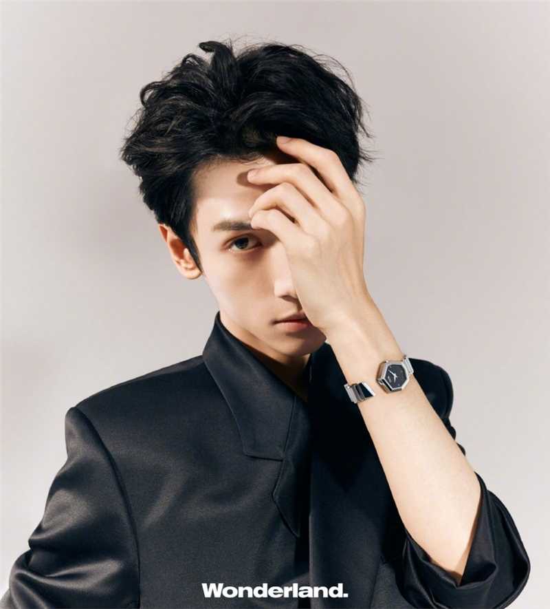 最新罗云熙清秀俊朗时尚大片拍摄高清图片壁纸