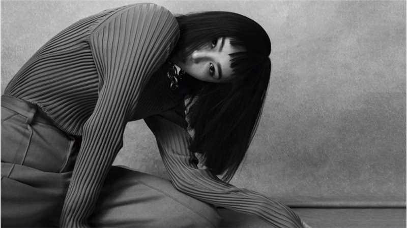 高清蓝盈莹复古雀斑妆齐刘海高冷撞色时尚图册