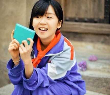 饰演青春学生的美女明星清纯校园校服合集