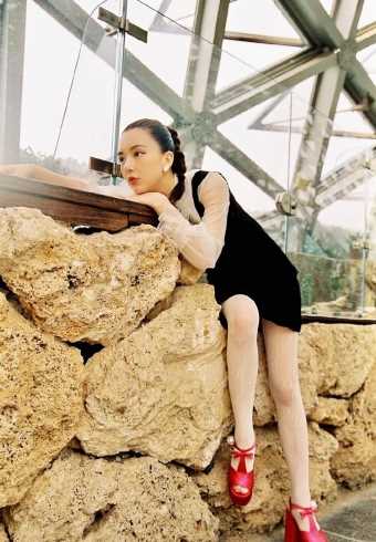 饰演青春学生的美女明星清纯校园校服合集