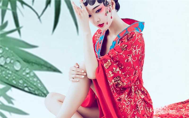 戏曲风古装美女浓妆艳抹妖娆大长腿艺术照