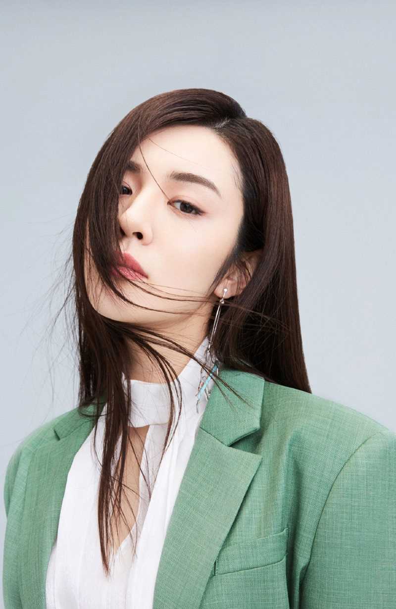 优质中国女演员王晓晨妩媚又霸气的时尚相册