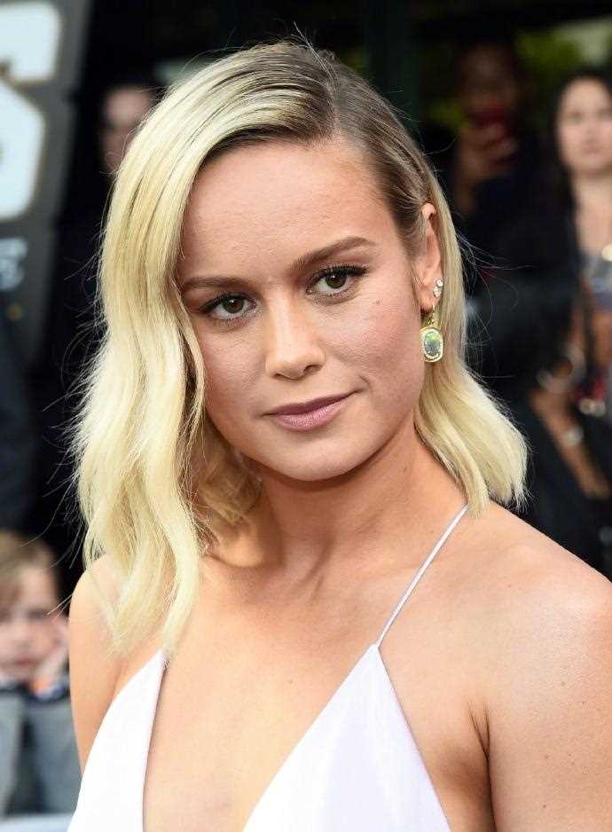 在《复联4》惊奇队长布丽·拉尔森性感美照中的