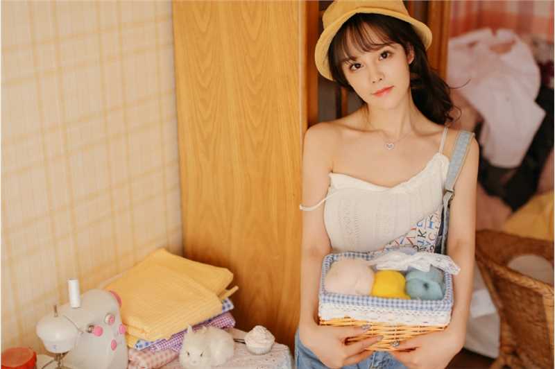 最全草莓华夫饼甜美女孩吊带背带裤文艺私房相册