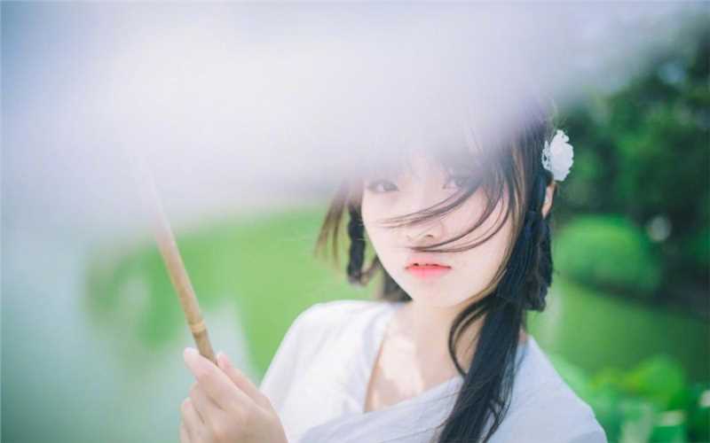 高清圆脸古装汉服美女碧湖边凉亭清秀艺术图集