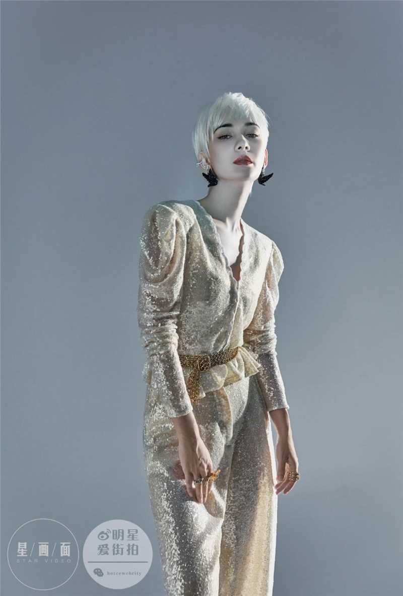 精选卢靖姗大胆时尚挑战银白短发杂志封面图片图册