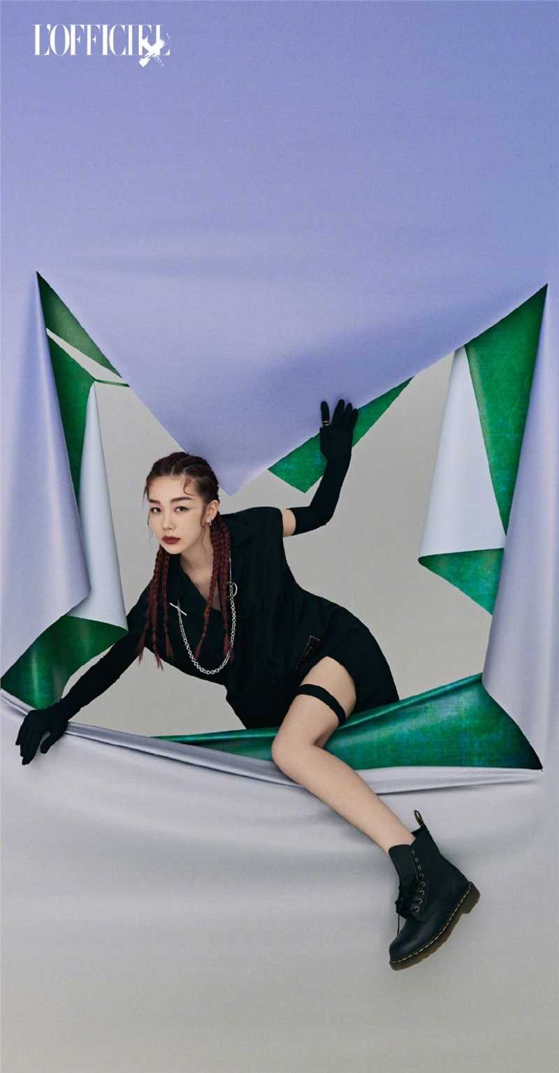 最新红发拳击辫女孩徐梦洁又甜又酷时尚拍摄图片壁纸