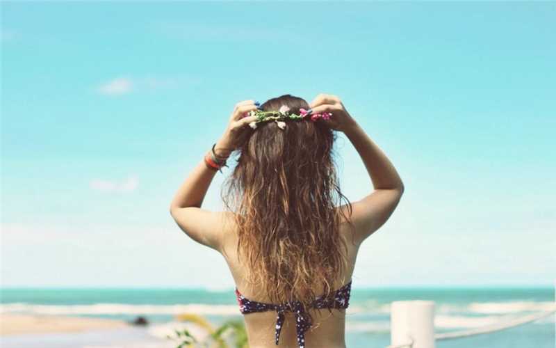 最新欧美模特海边性感壁纸