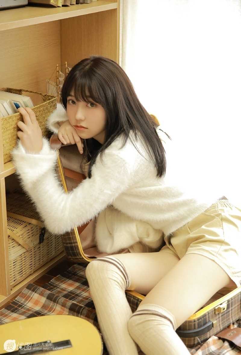 精选甜美女孩暖冬诱惑居家图册