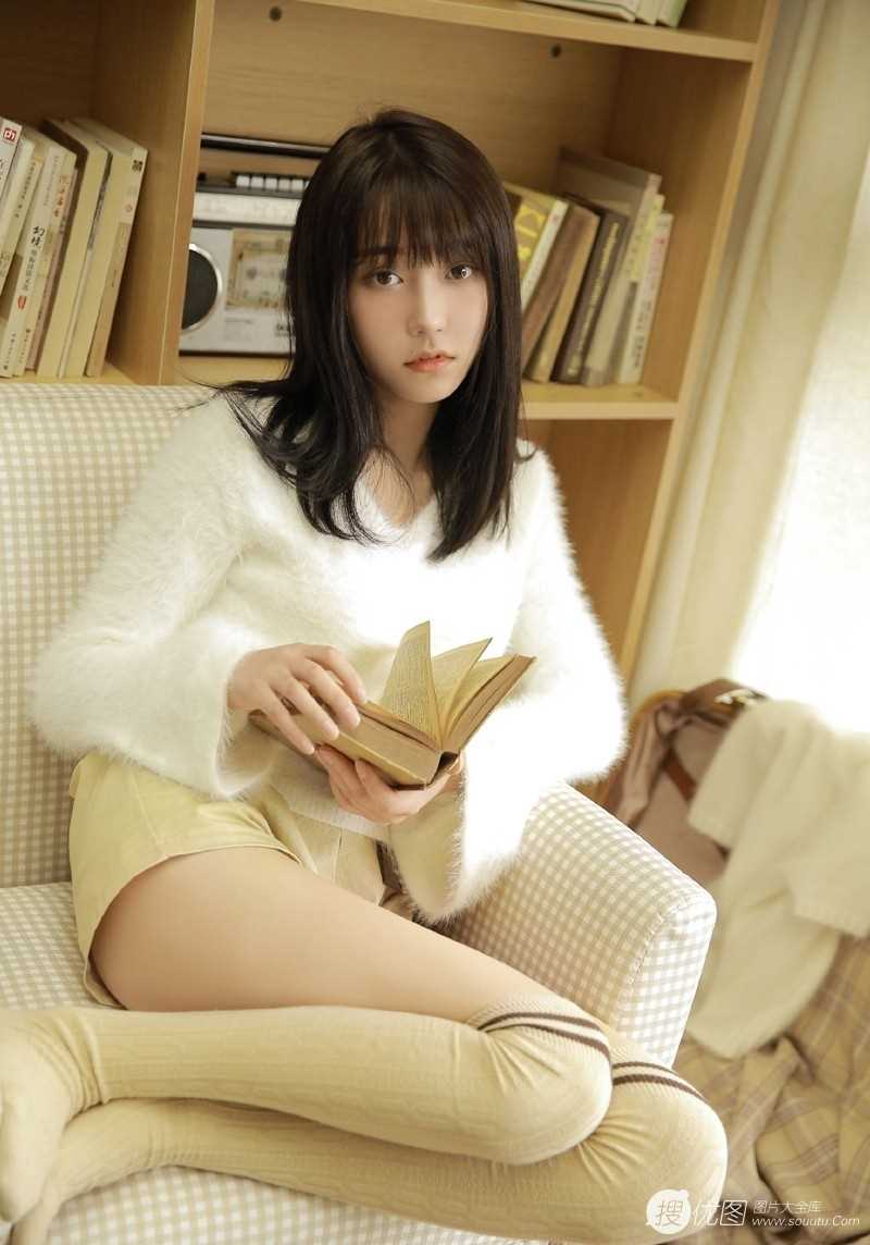 精选甜美女孩暖冬诱惑居家图册