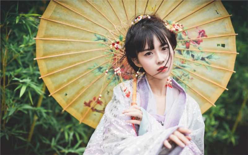 倾国倾色古装美女户外