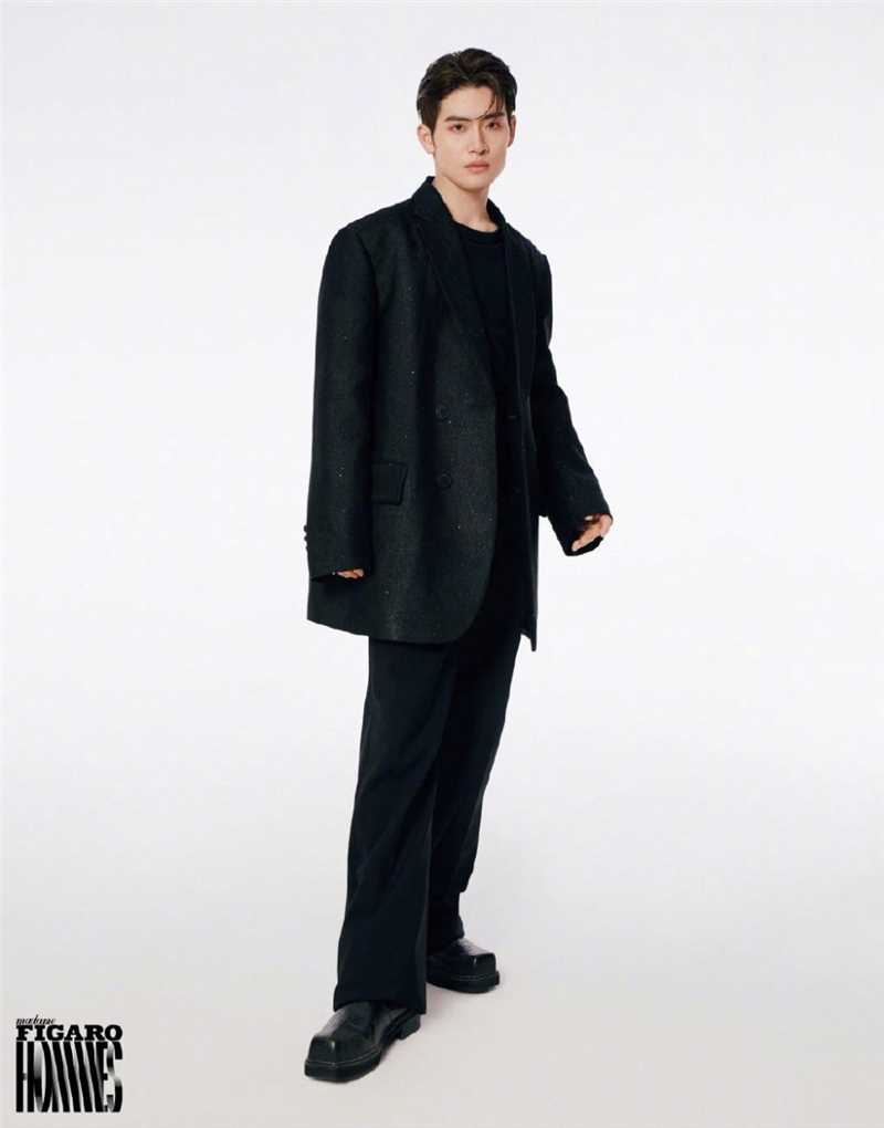 高清INTO1黑白西装时尚大片图册