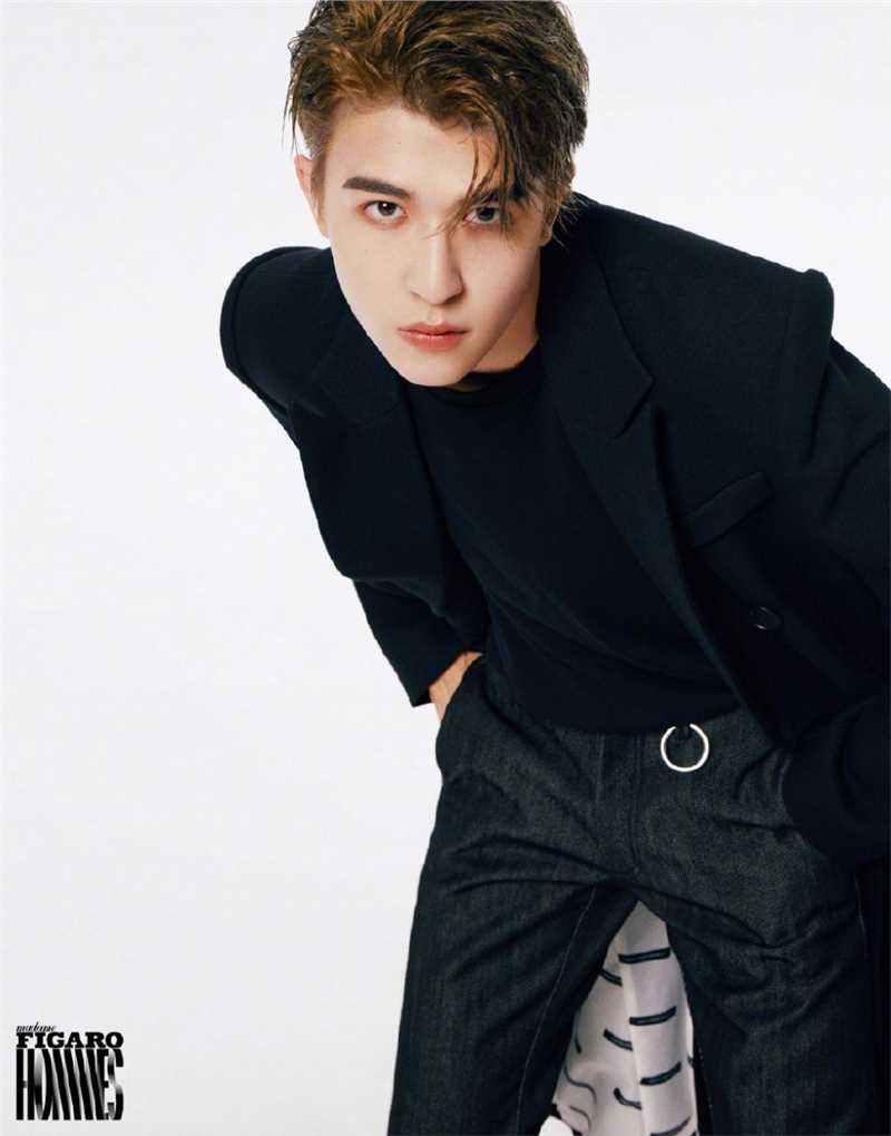 高清INTO1黑白西装时尚大片图册