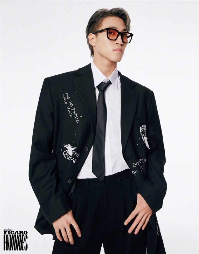 高清INTO1黑白西装时尚大片图册