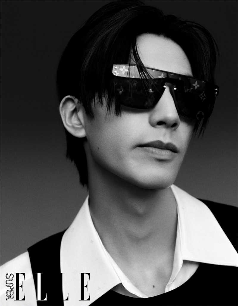 优质宋威龙复古风撩人男友力时尚杂志封面图片相册