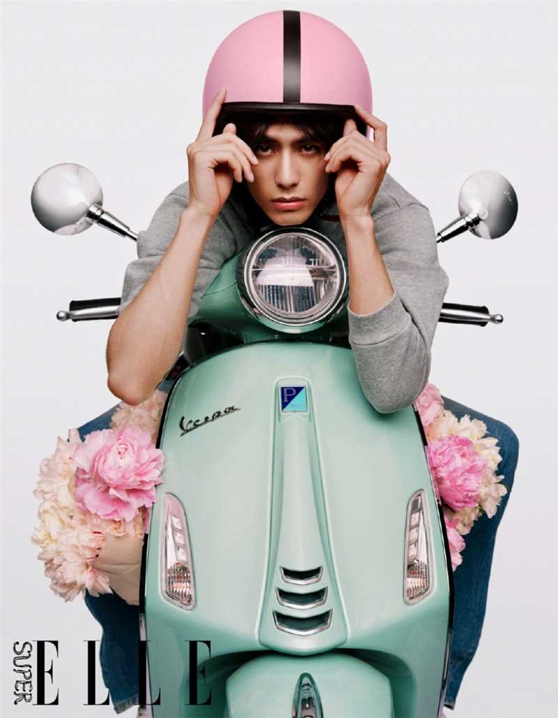 优质宋威龙复古风撩人男友力时尚杂志封面图片相册