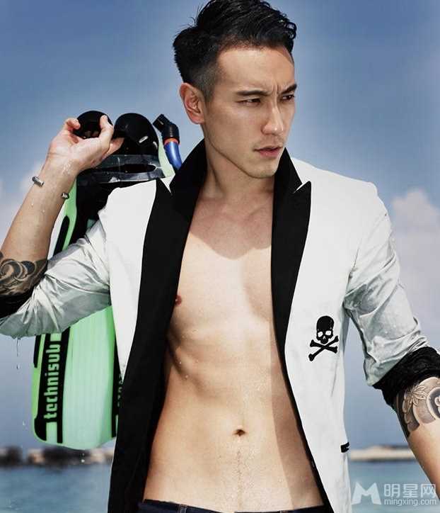 精选肌肉型男王阳明夏日时尚图册