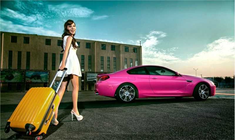 精选人气车模白色连衣裙性感图册