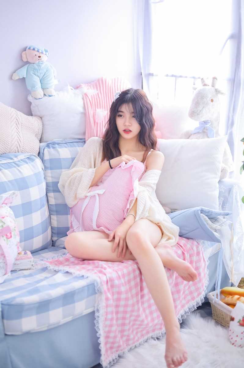 精选粉红女孩卧室性感图册