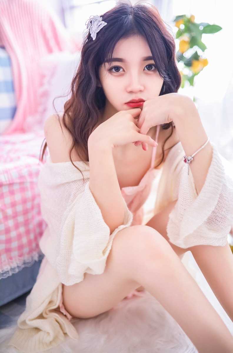 精选粉红女孩卧室性感图册