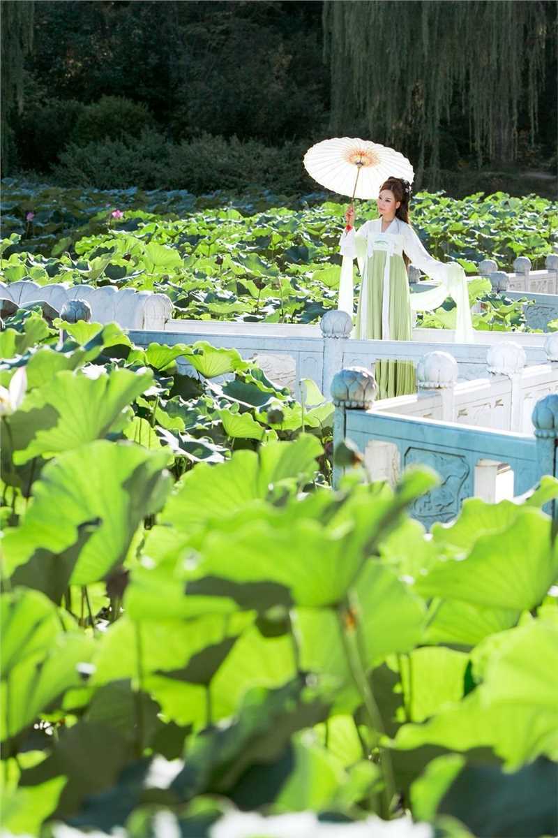 气质美女薄荷绿古装唯美