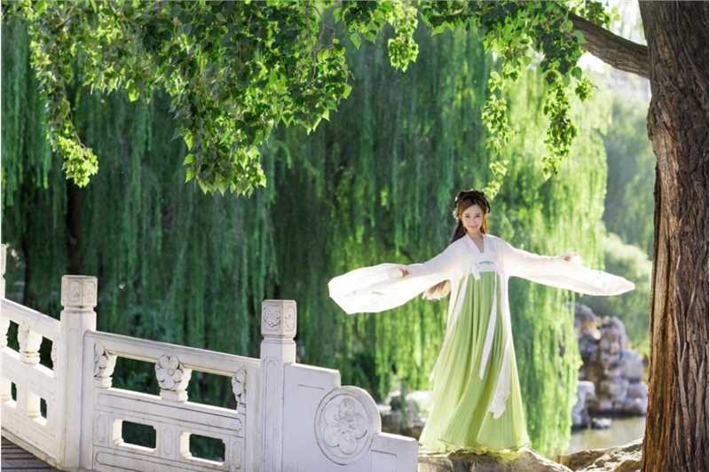 气质美女薄荷绿古装唯美