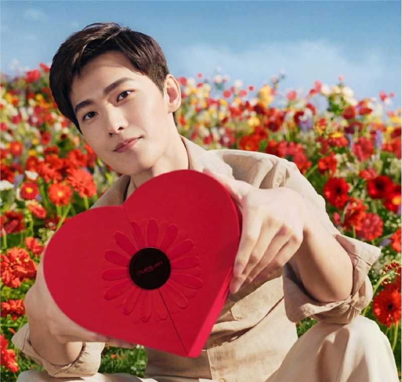 高清阳光男神杨洋户外时尚图集