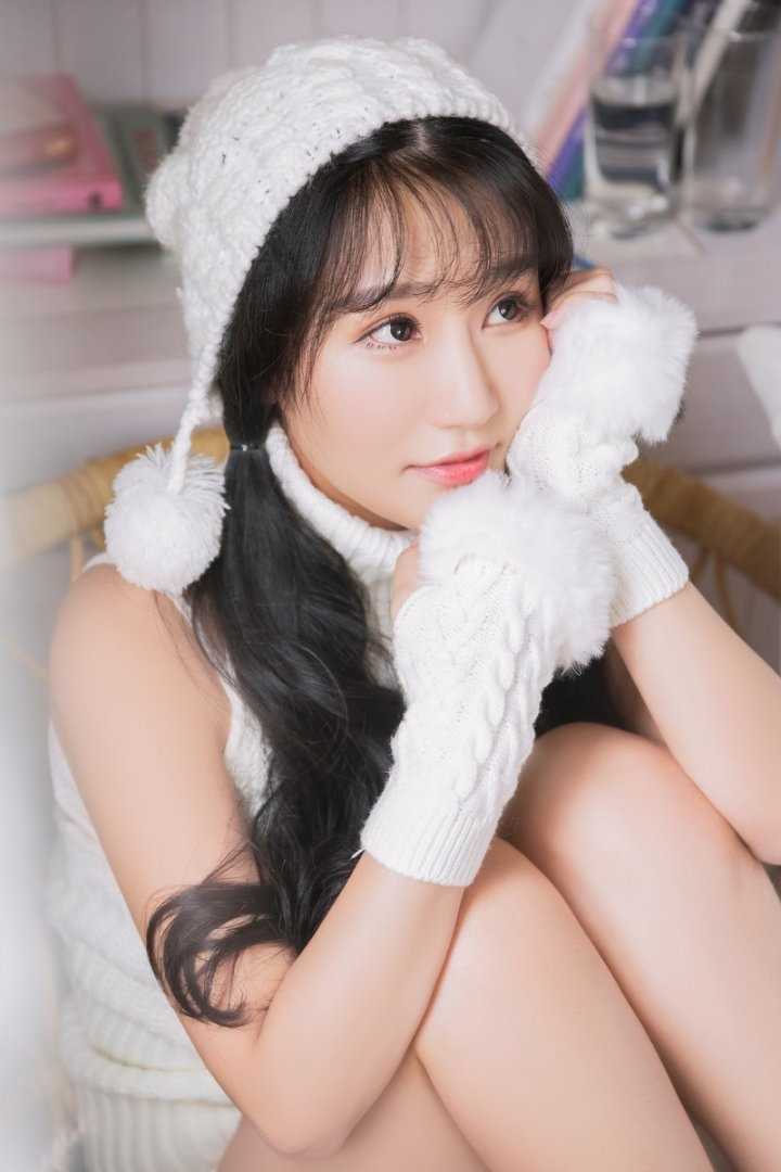 长发美女暖冬私房性感