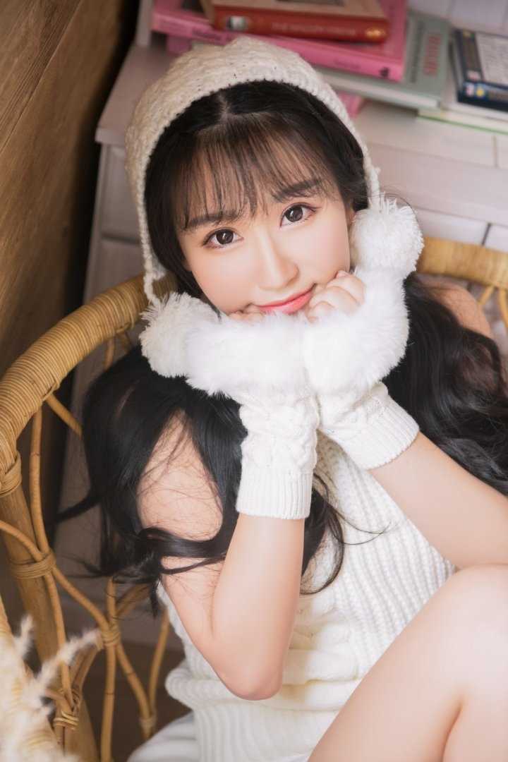 长发美女暖冬私房性感