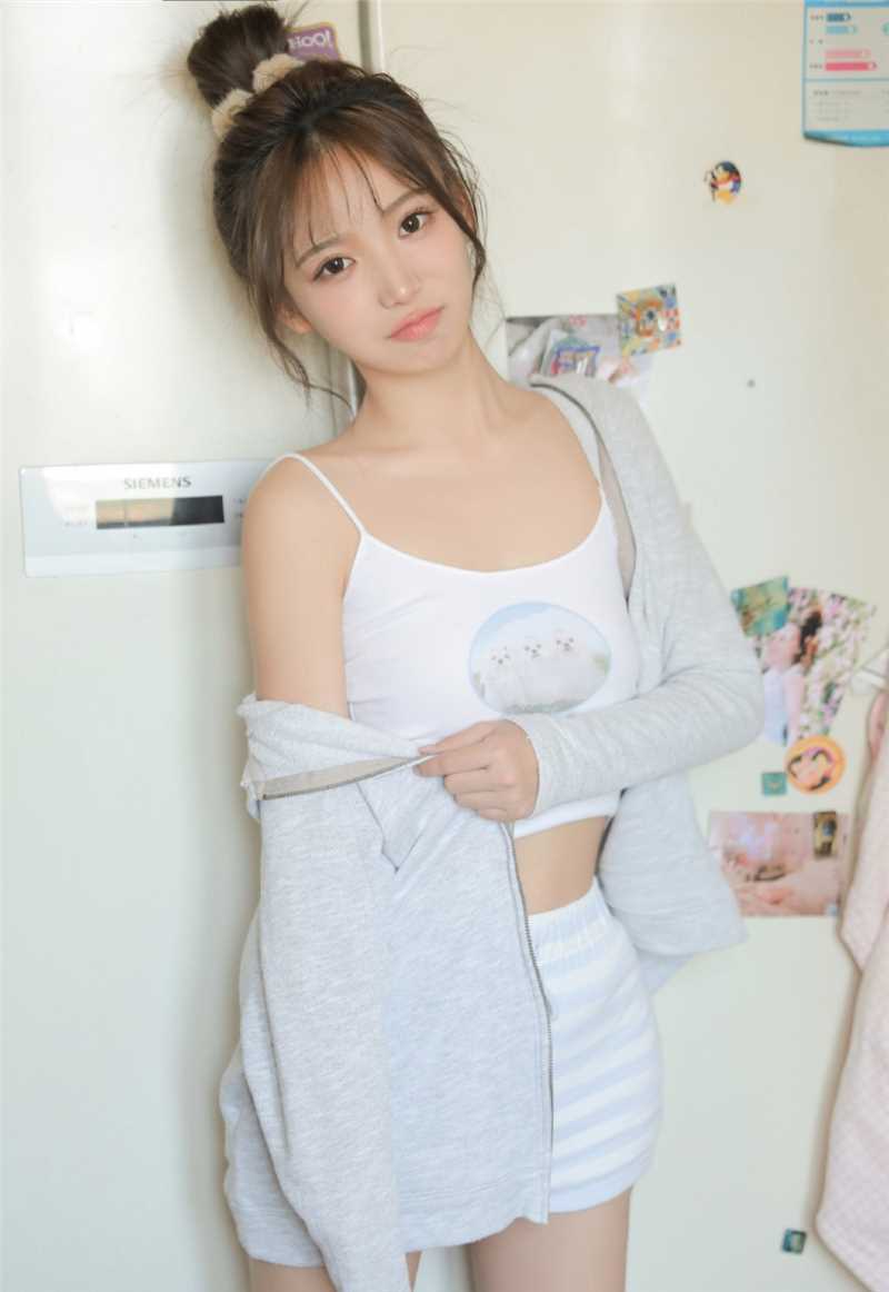 极品美女吊带私房性感