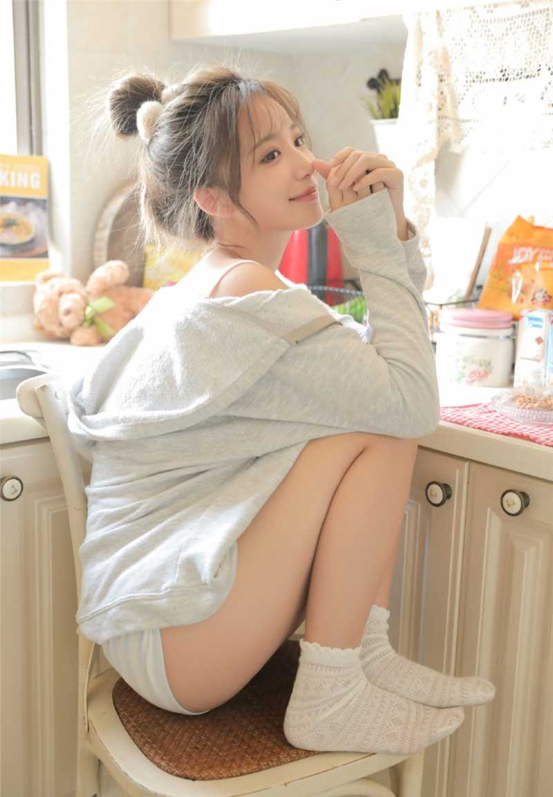 极品美女吊带私房性感