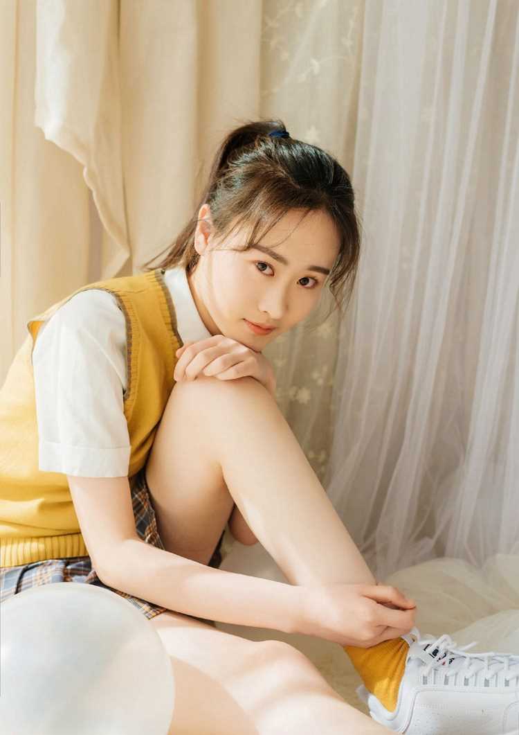 优质清纯美女暖色系甜美图片