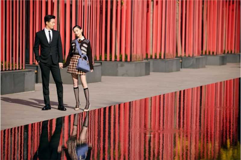 最全何超莲携手窦骁时尚图片壁纸