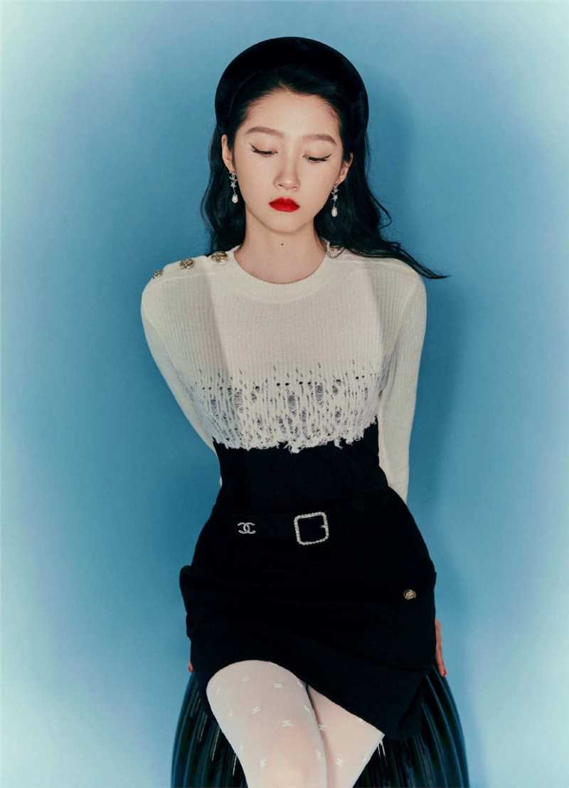 优质关晓彤白丝复古纯欲风时尚相册