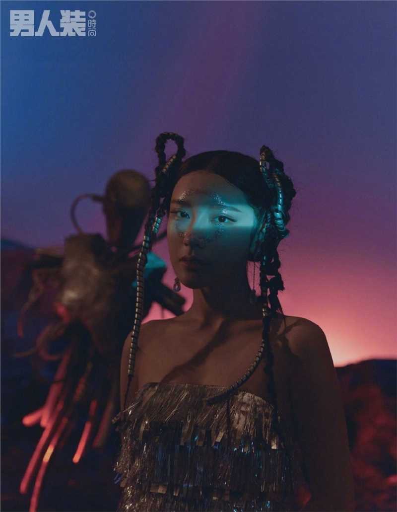 优质戴燕妮抹胸流金长裙性感相册