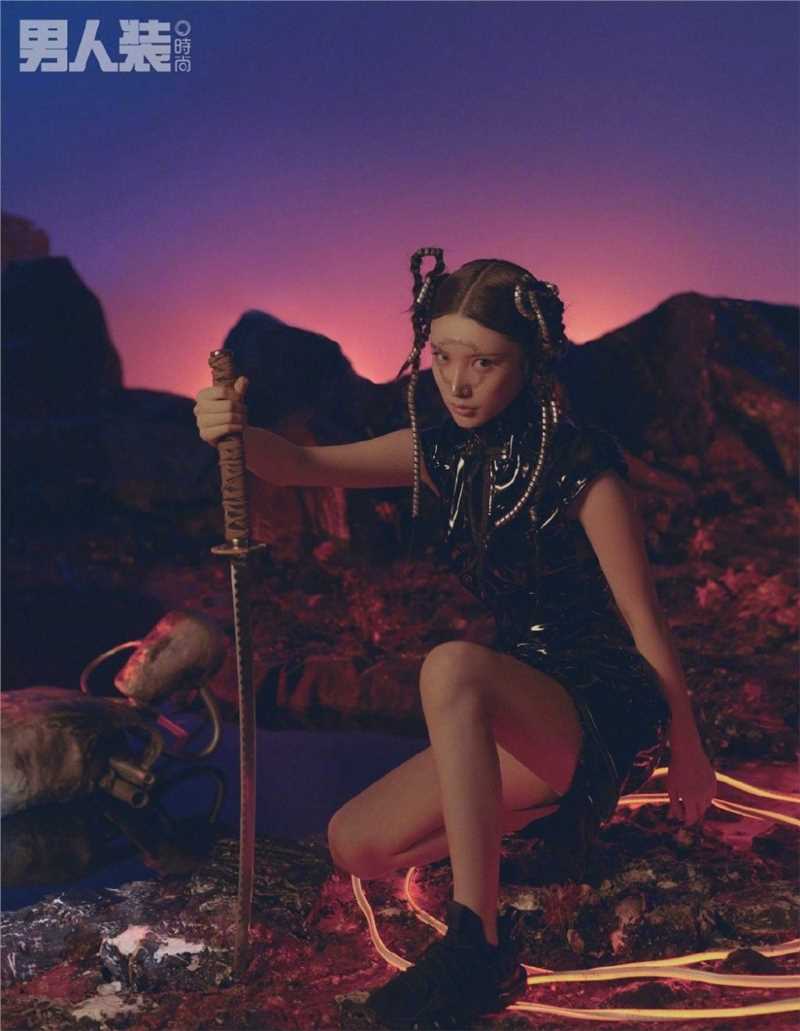 优质戴燕妮抹胸流金长裙性感相册