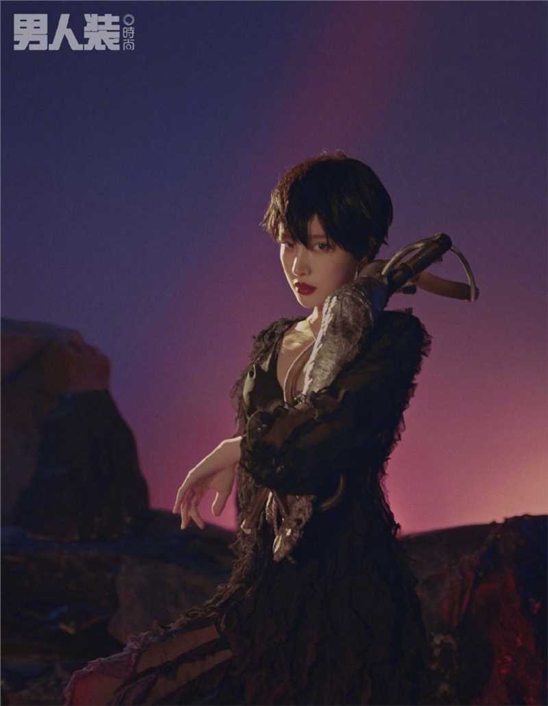 优质戴燕妮抹胸流金长裙性感相册