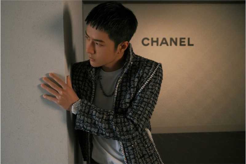 王一博香奈儿套装时尚图片