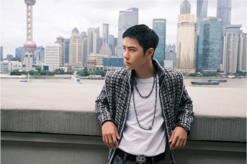 王一博香奈儿套装时尚图片