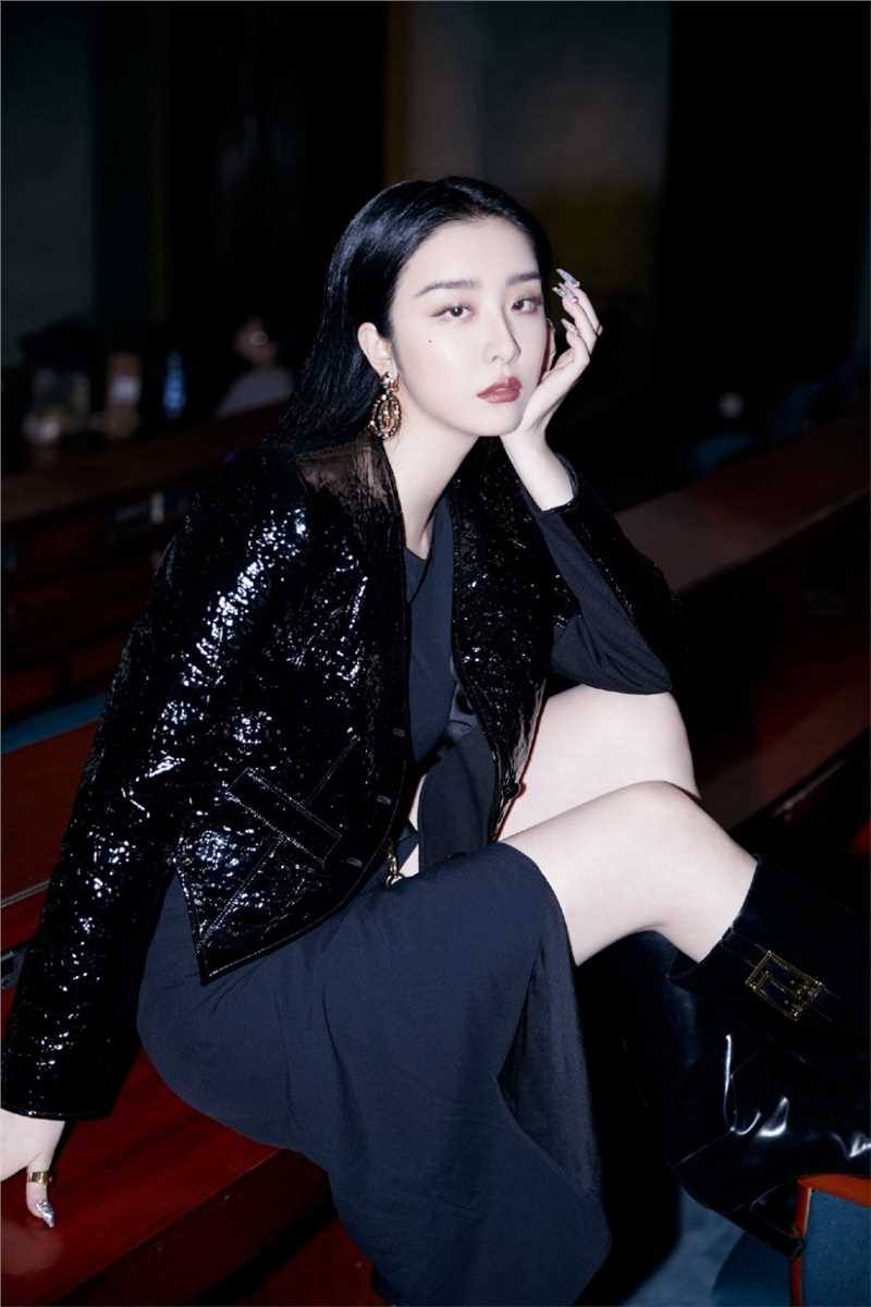 最全御姐赵小棠开叉裙时尚图片壁纸