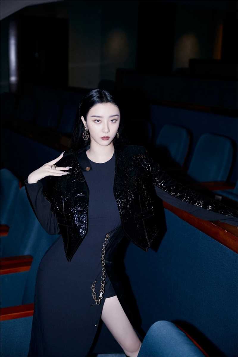 最全御姐赵小棠开叉裙时尚图片壁纸