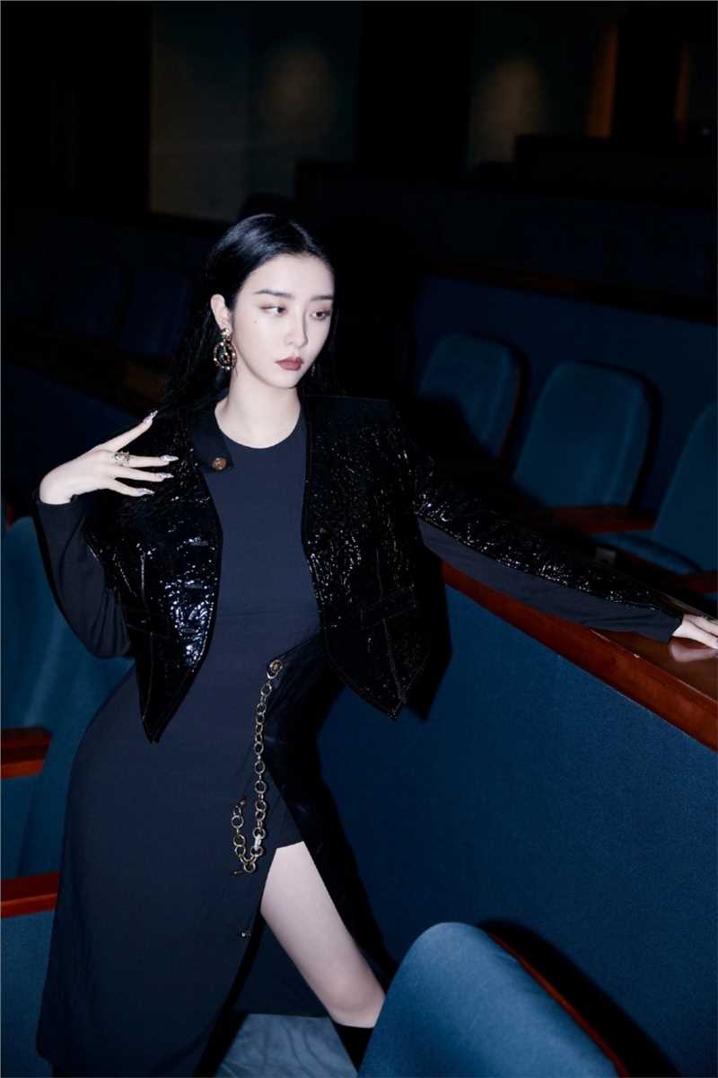 最全御姐赵小棠开叉裙时尚图片壁纸