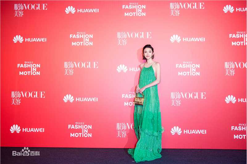 唐艺昕出席活动素颜照相册